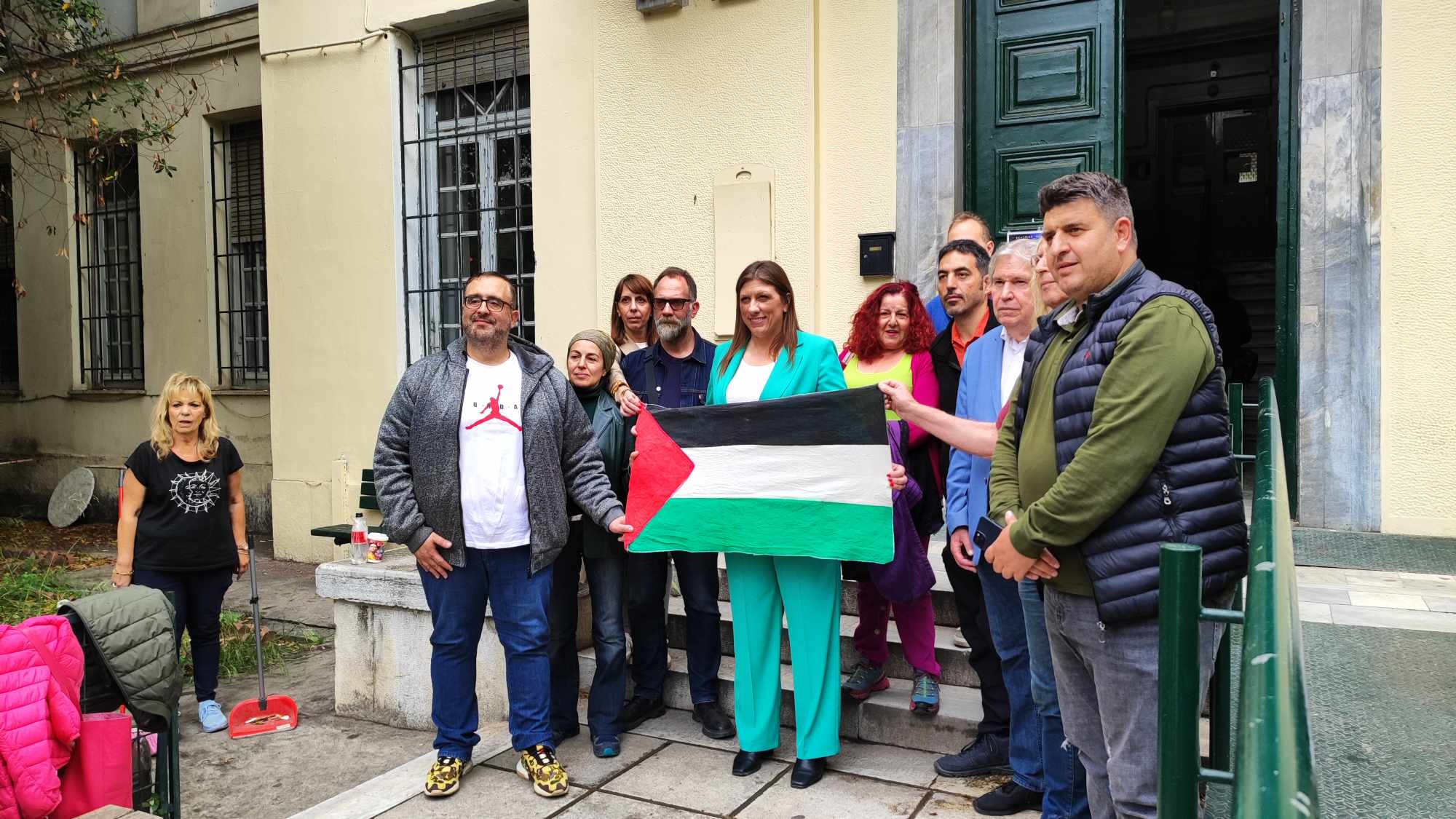 Αθώοι μετά από επεισοδιακή δίκη οι Αρ. Φραγκιουδάκης και Θ. Κλημόπουλος -δηλώσεις Κωνσταντοπούλου με σημαία της Παλαιστίνης!