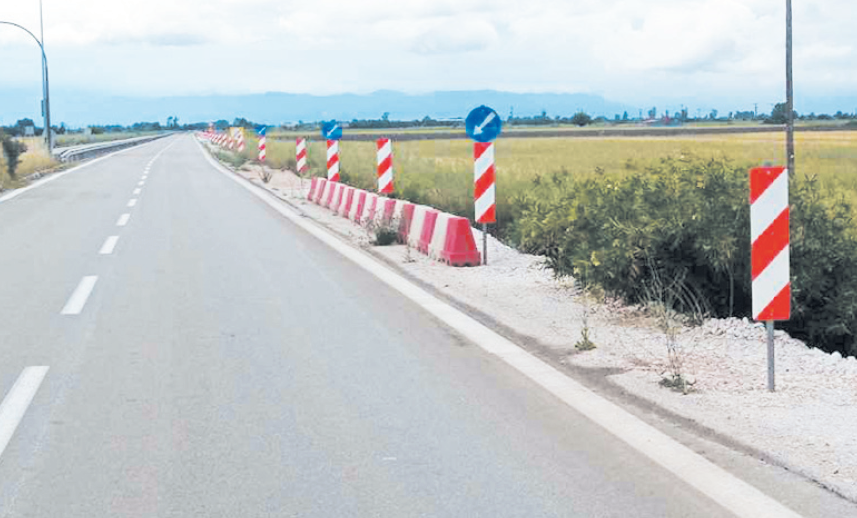 Χωρίς μεταλλικά στηθαία ασφαλείας ο δρόμος Καρδίτσας – Λάρισας στο ύψος της Αστρίτσας