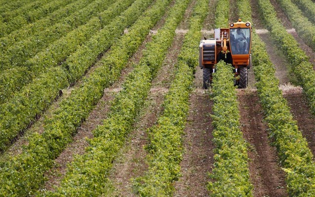 «Εργάτες στα χωράφια τους οι αγρότες- το σχέδιο της κυβέρνησης για Θεσσαλία»