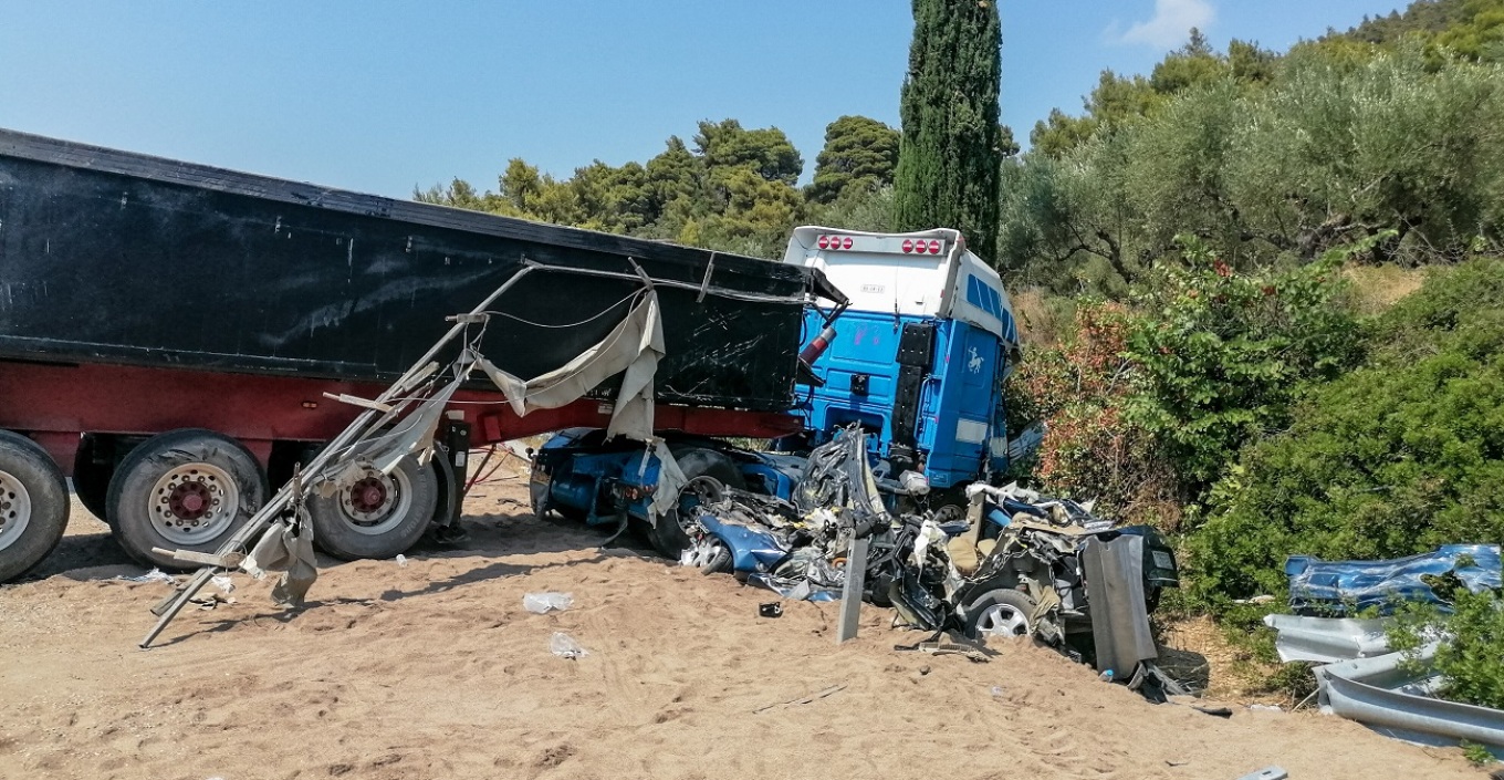 Μεσσηνία: Μάχη για να κρατηθεί στη ζωή δίνει ο 19χρονος-Η τραγωδία που χτύπησε δύο οικογένειες