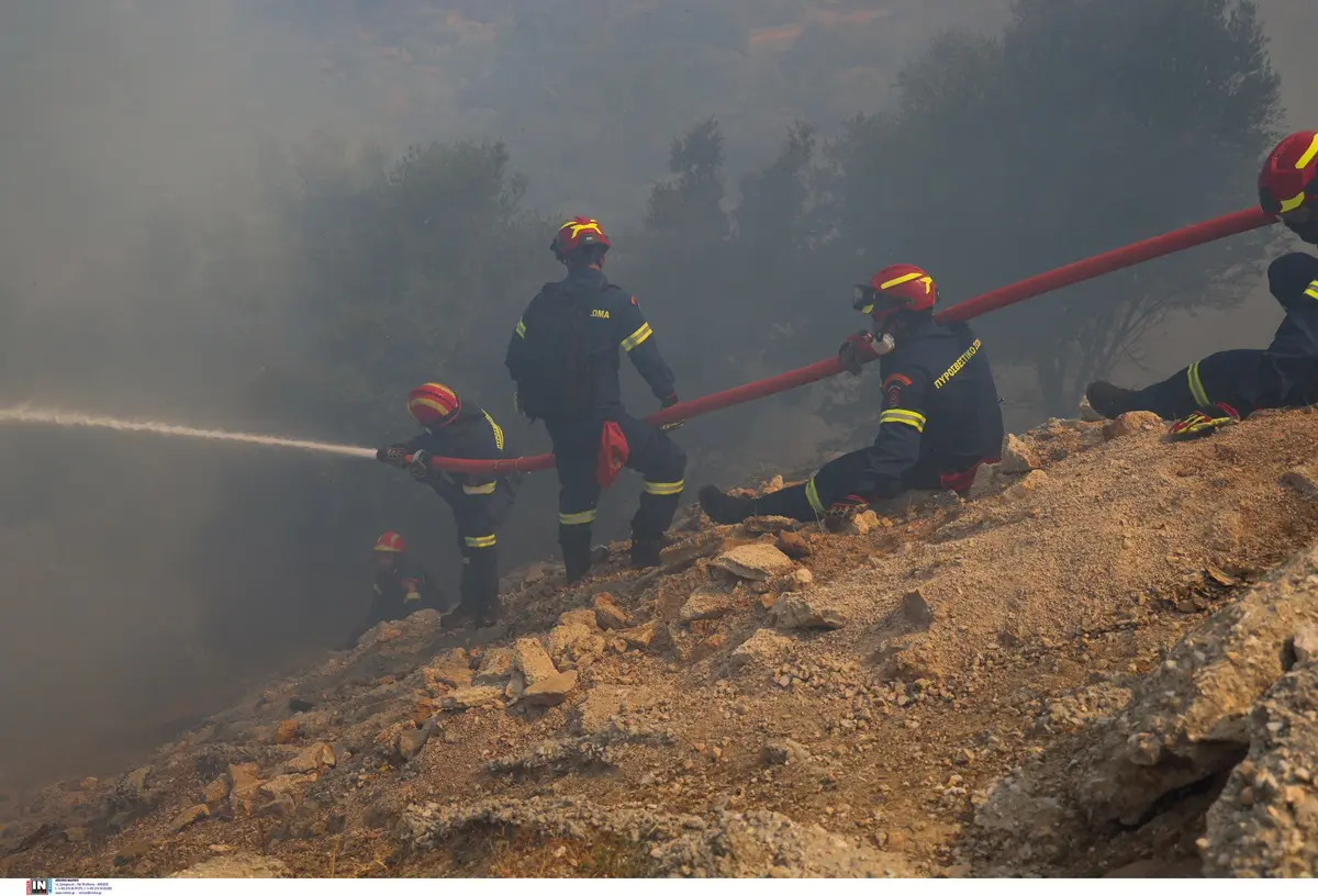 Υπό έλεγχο η πυρκαγιά στη λίμνη Πλαστήρα-Στη μάχη της κατάσβεσης ρίχτηκαν και  έξι εναέρια μέσα (video)