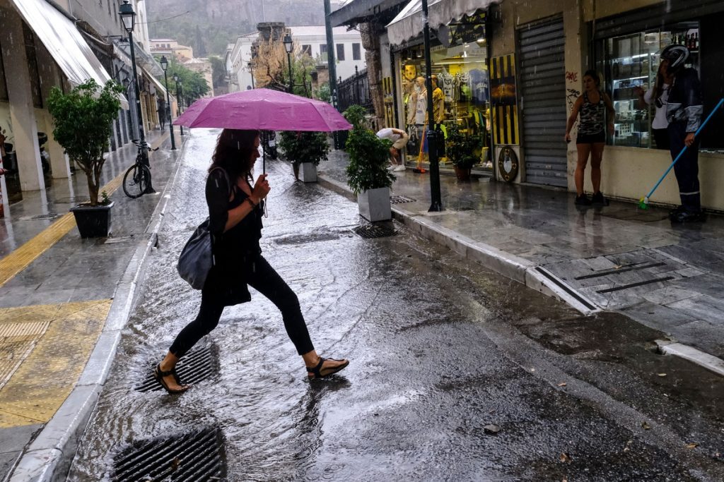 Καιρός: Φθινοπωρινά συστήματα τύπου «Π» φέρνουν βροχές και καταιγίδες – Ποιες περιοχές θα επηρεαστούν