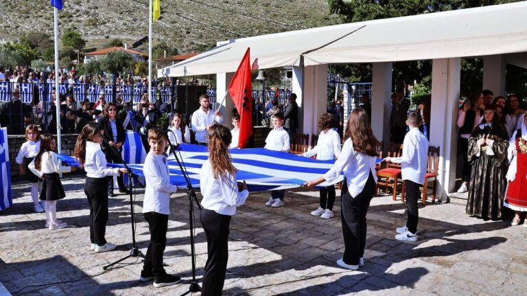 Στους Βουλιαράτες της Β. Ηπείρου για την εθνική επέτειο ο δήμαρχος Αγιάς