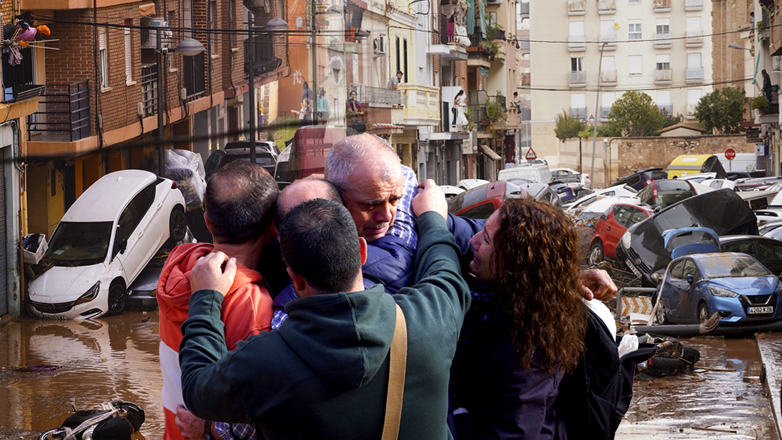 Στους 158 οι νεκροί στην Ισπανία -εκατόμβη κάτω από τις λάσπες