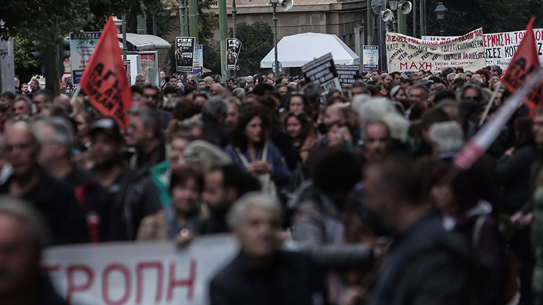 Απεργιακό «λουκέτο» σε Δημόσιο και Ιδιωτικό Τομέα