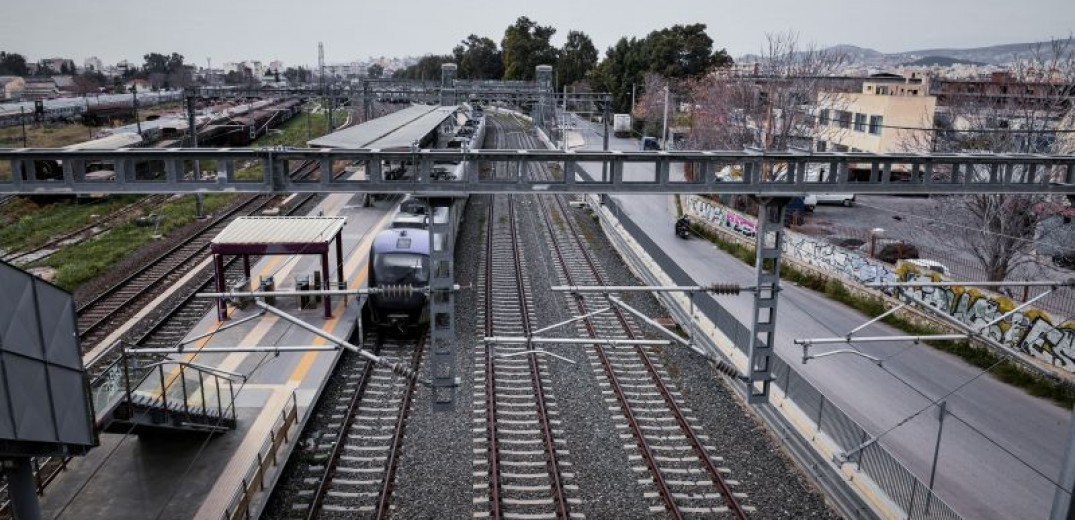 Παρα λίγο νέα τραγωδία με σύγκρουση τρένων στο σταθμό του Κορινού στην Πιερία