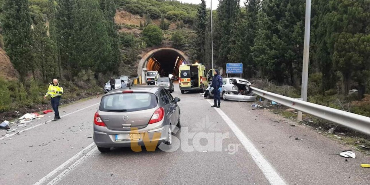 Τροχαίο δυστύχημα με έναν νεκρό στην Αράχωβα -ΙΧ συγκρούστηκε μετωπικά με φορτηγό