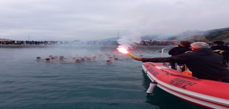 Με κάθε επισημότητα γιορτάστηκαν τα Θεοφάνια στον Αγιόκαμπο