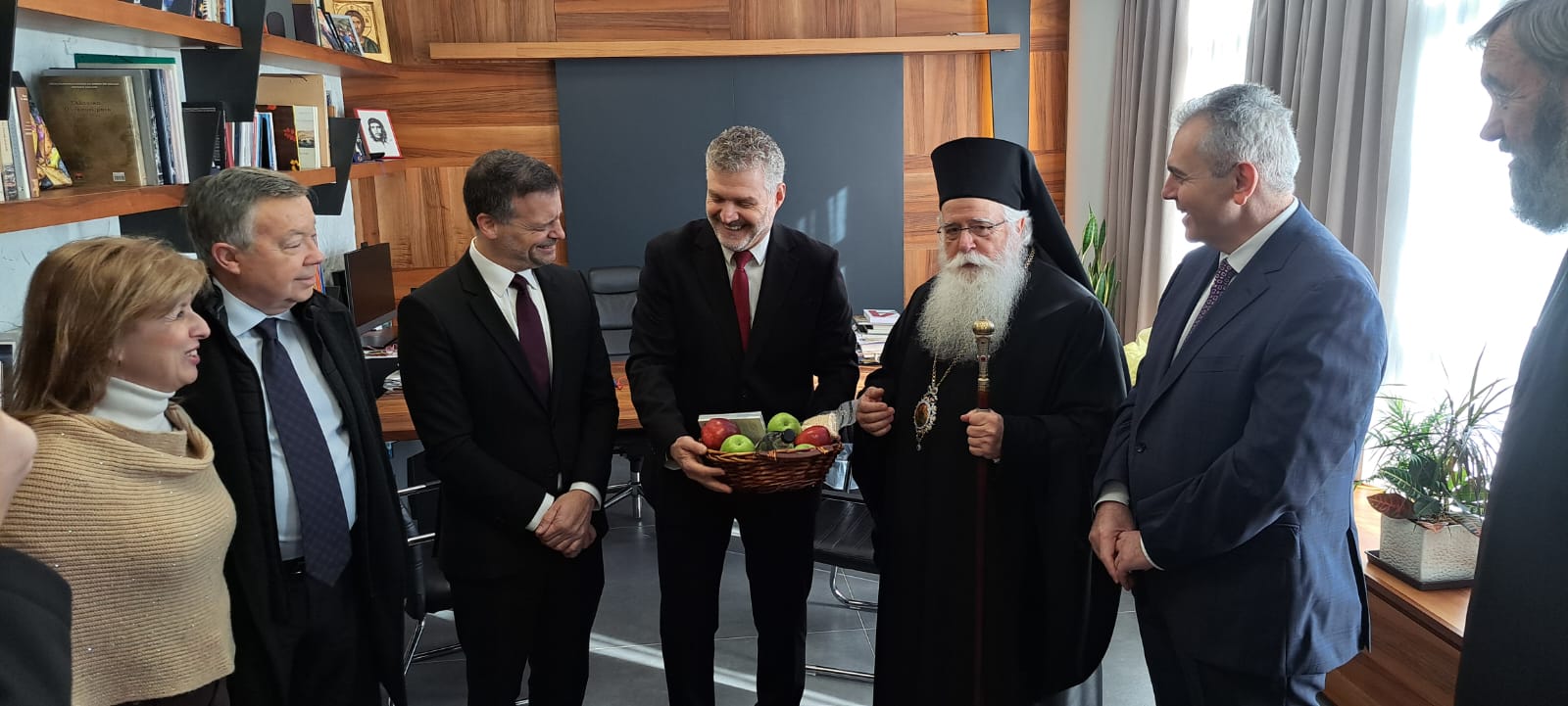 Με μεγαλοπρέπεια ο εορτασμός των Αγ. Αντωνίων στην Αγιά (ΦΩΤΟ-video)