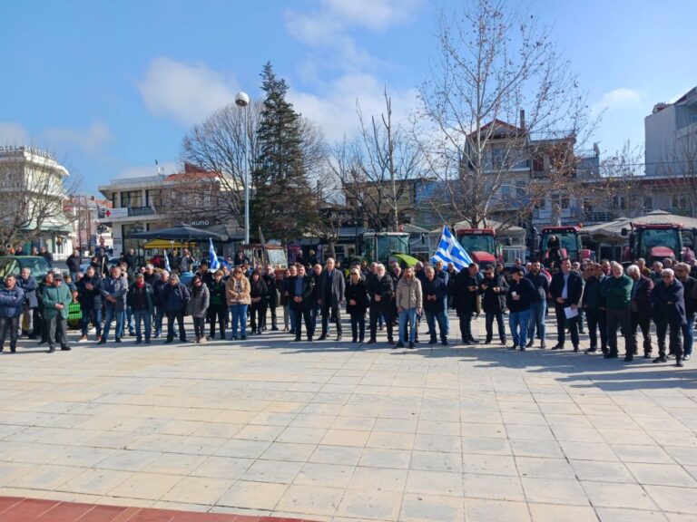 Παναγροτικό συλλαλητήριο στην Ελασσόνα-ζήτησαν αποζημιώσεις για αμύγδαλα και ζωονόσους προβάτων