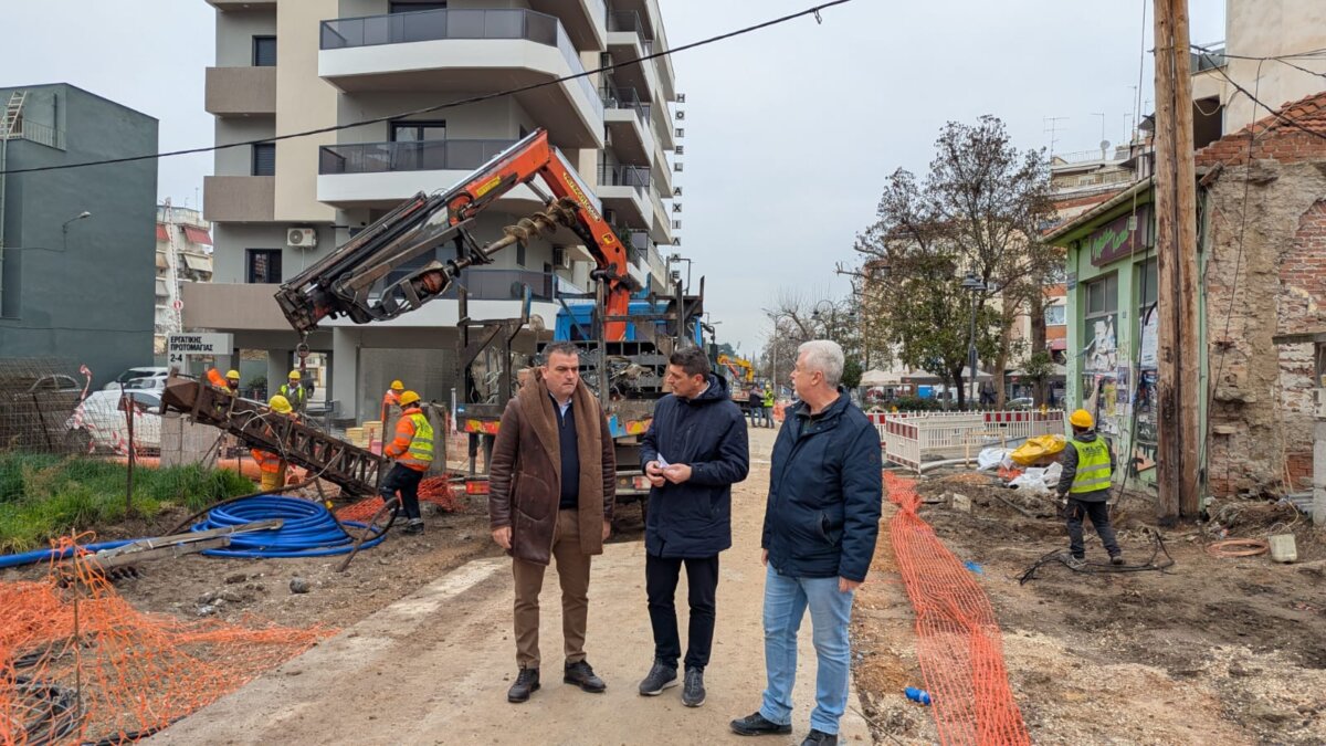 Περιοδεία Θ. Μαμάκου σε έργα στη Λάρισα και οικισμούς του Δήμου – Στη διάθεση των πολιτών άλλες 8 παιδικές χαρές (ΦΩTO)