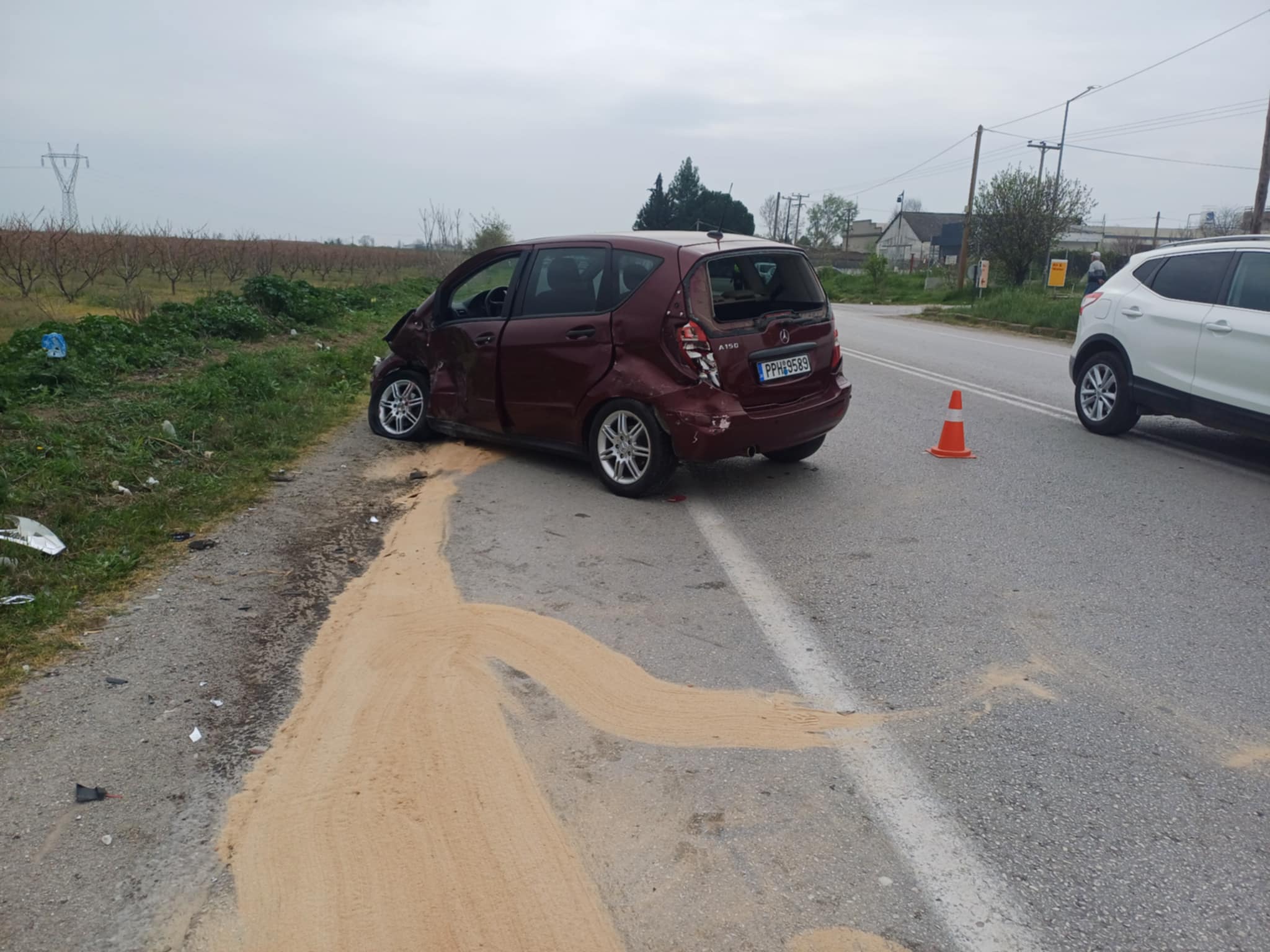 Σοβαρό τροχαίο έξω από τη Γιάννουλη -σύγκρουση δύο ΙΧ με τρεις τραυματίες (ΦΩΤΟ)