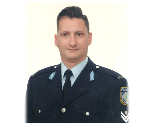 ΤΡΙΚΑΛΑ - Θρήνος στα Τρίκαλα για το χαμό 38χρονου αστυνομικού ΤΡΙΚΑΛΑ - Θρήνος στα Τρίκαλα για το χαμό 38χρονου αστυνομικού