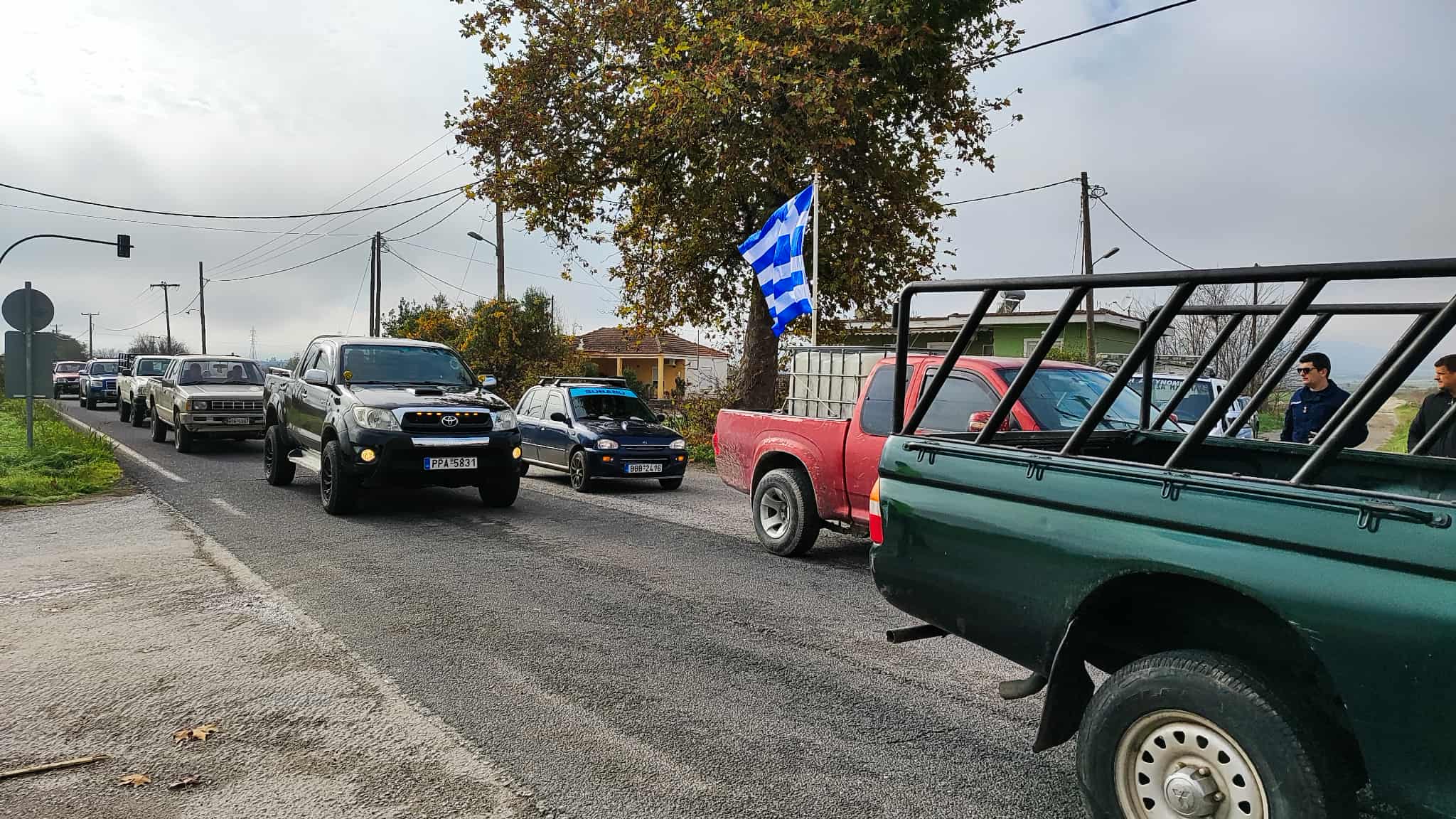 Από τους παραδοσιακούς «βαμβακάδες στους σκεπτόμενους και με άποψη νέους αγρότες στα μπλόκα… Από τους παραδοσιακούς «βαμβακάδες στους σκεπτόμενους και με άποψη νέους αγρότες στα μπλόκα…