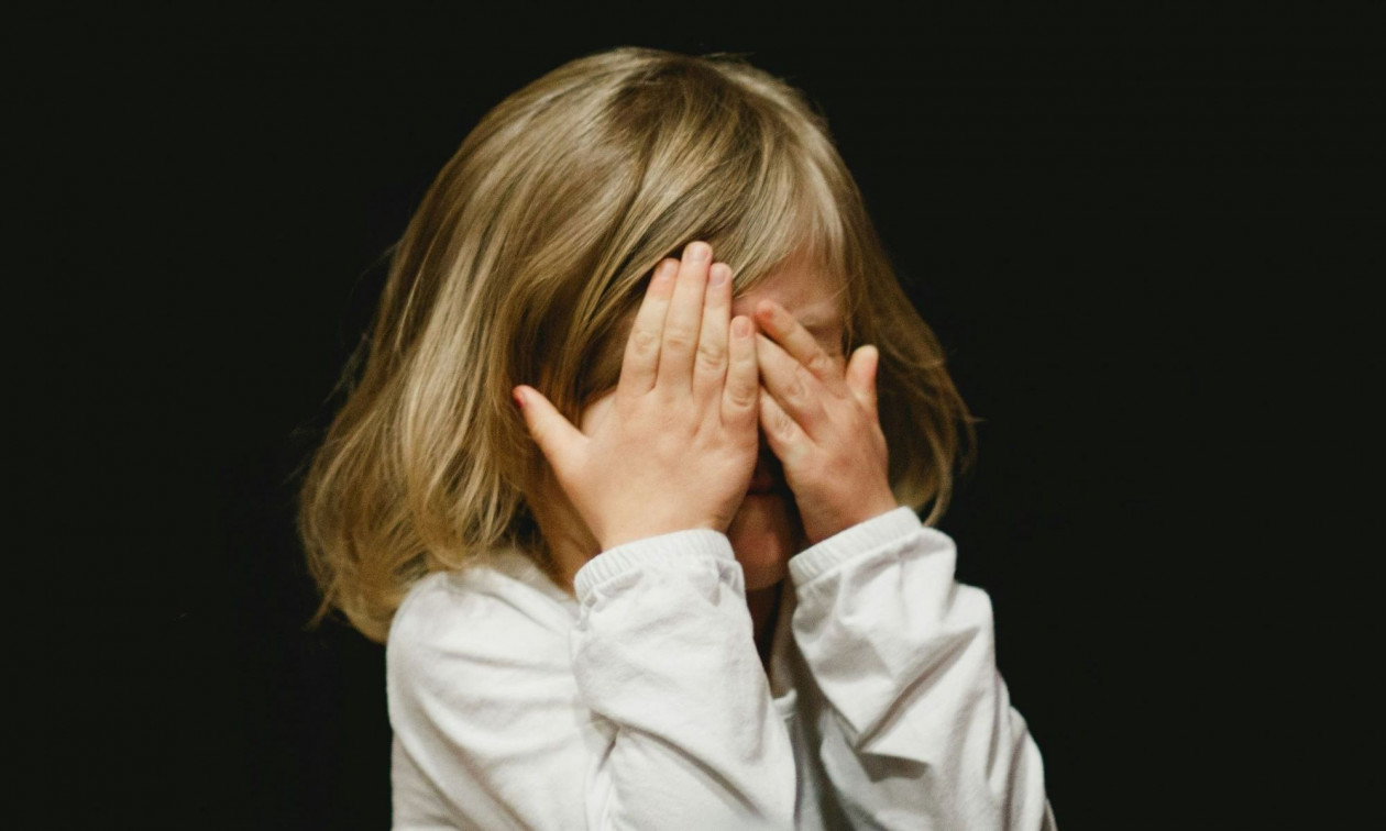 ΒΟΛΟΣ - Φρίκη στο Βόλο: 38χρονη συνελήφθη για παιδική πορνογραφία σε βάρος της 7χρονης κόρης της! ΒΟΛΟΣ - Φρίκη στο Βόλο: 38χρονη συνελήφθη για παιδική πορνογραφία σε βάρος της 7χρονης κόρης της!