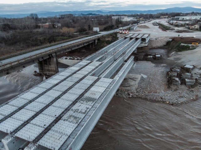 ΤΡΙΚΑΛΑ - Αυτό είναι το μεγαλύτερο έργο που έγινε ποτέ στη Θεσσαλία (βίντεο) ΤΡΙΚΑΛΑ - Αυτό είναι το μεγαλύτερο έργο που έγινε ποτέ στη Θεσσαλία (βίντεο)