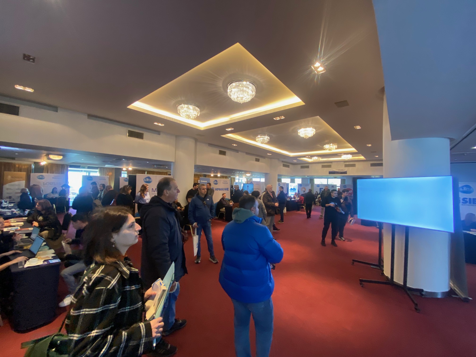 ΘΕΣΣΑΛΙΑ - Υποδιοικητής ΔΥΠΑ στις «Ημέρες Καριέρας» στον Βόλο: Μείωση ανεργίας κάτω από 8% ΘΕΣΣΑΛΙΑ - Υποδιοικητής ΔΥΠΑ στις «Ημέρες Καριέρας» στον Βόλο: Μείωση ανεργίας κάτω από 8%