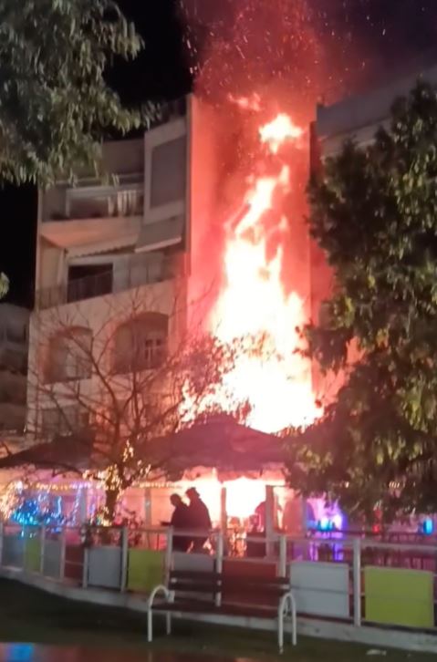 ΒΟΛΟΣ - Υπό πλήρη έλεγχο η φωτιά που ξέσπασε σε μονοκατοικία στον Βόλο-απουσίαζε η ηλικιωμένη ένοικος ΒΟΛΟΣ - Υπό πλήρη έλεγχο η φωτιά που ξέσπασε σε μονοκατοικία στον Βόλο-απουσίαζε η ηλικιωμένη ένοικος