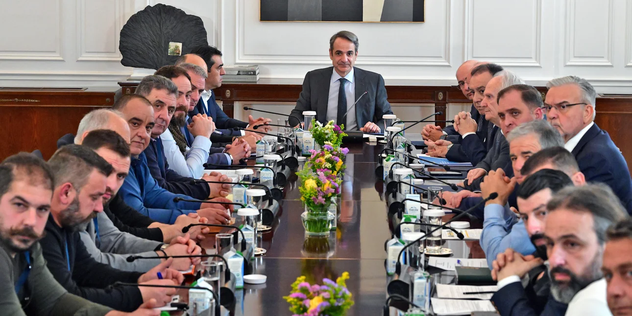 ΑΓΡΟΤΙΚΑ - Μητσοτάκης: Αδιαπραγμάτευτη προτεραιότητα για την κυβέρνηση η στήριξη της ελληνικής κτηνοτροφίας ΑΓΡΟΤΙΚΑ - Μητσοτάκης: Αδιαπραγμάτευτη προτεραιότητα για την κυβέρνηση η στήριξη της ελληνικής κτηνοτροφίας