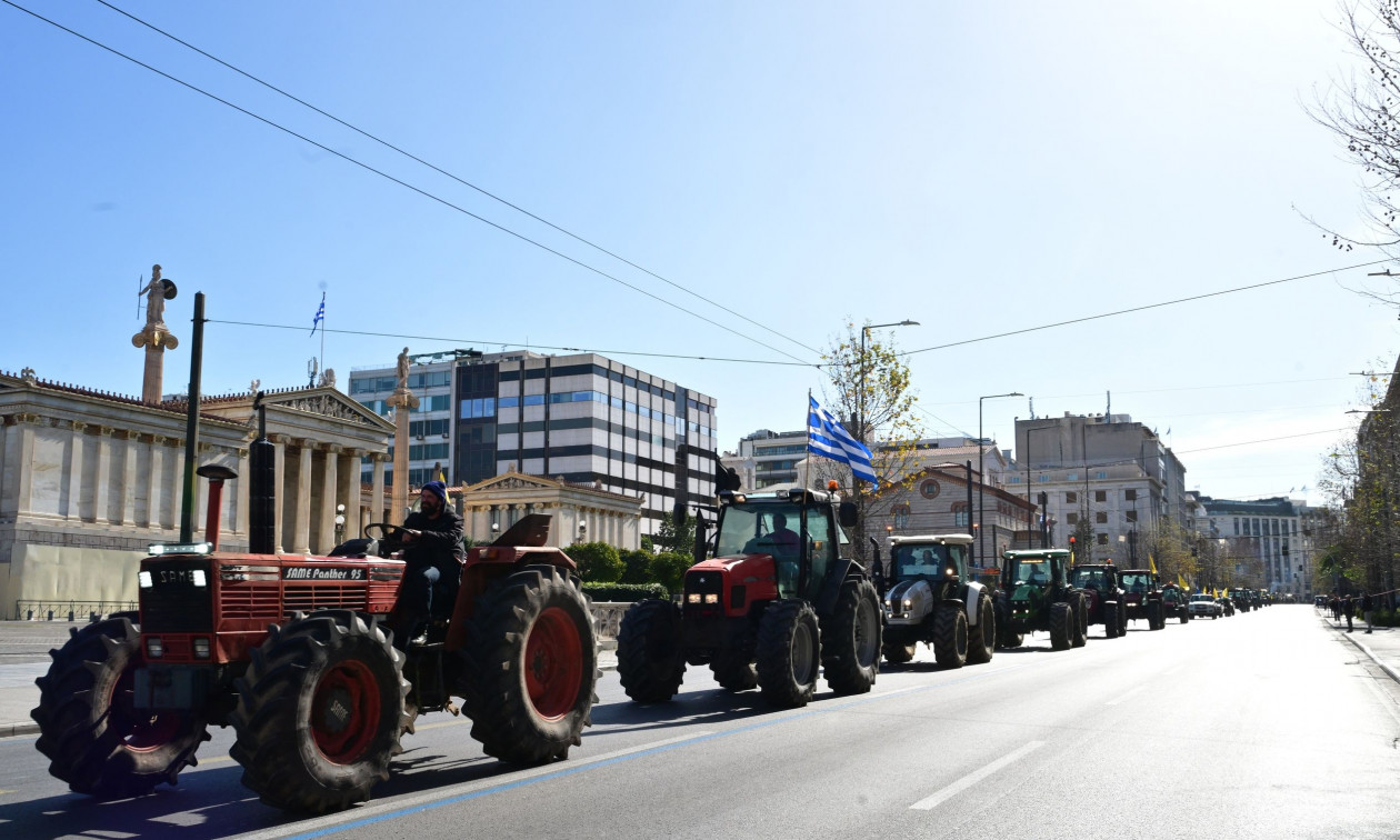 Αγροτικά - Αποχώρησαν από την Αθήνα οι αγρότες με την προειδοποίηση ότι ο αγώνας συνεχίζεται Αγροτικά - Αποχώρησαν από την Αθήνα οι αγρότες με την προειδοποίηση ότι ο αγώνας συνεχίζεται