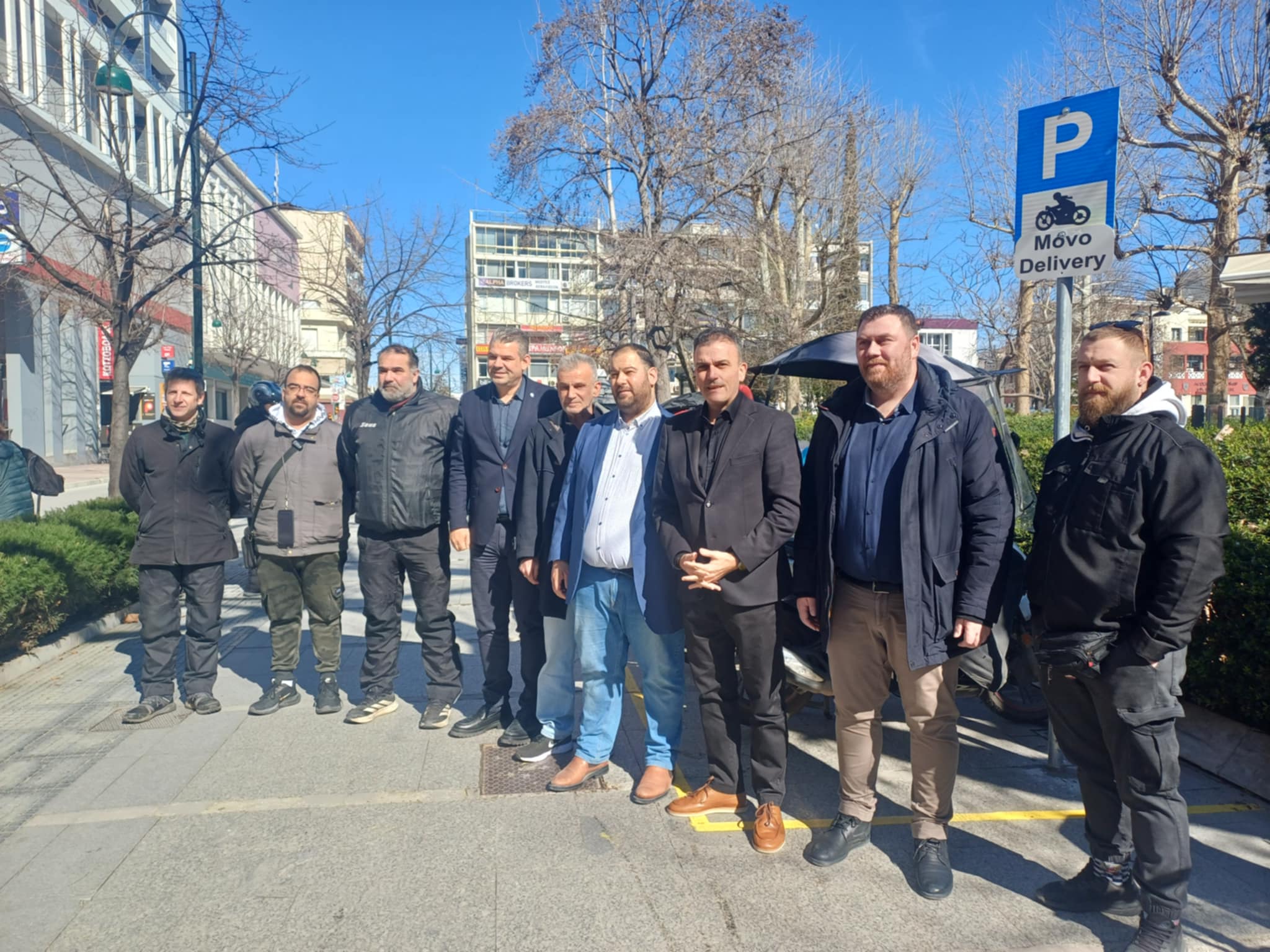 19 νέες ειδικές θέσεις στάθμευσης για δίκυκλα delivery στο κέντρο της Λάρισας (ΦΩΤΟ)