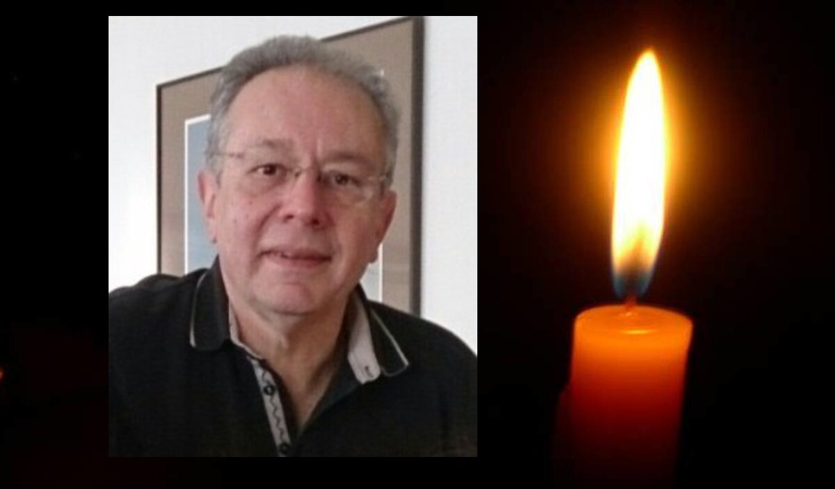 ΛΑΡΙΣΑ - Ο πρόεδρος του ΙΣΛ Κ. Γιαννακόπουλος αποχαιρετά τον γιατρό Γιάννη Ρεμπάκη ΛΑΡΙΣΑ - Ο πρόεδρος του ΙΣΛ Κ. Γιαννακόπουλος αποχαιρετά τον γιατρό Γιάννη Ρεμπάκη