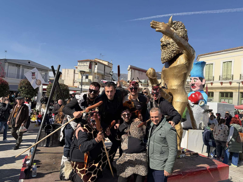 ΛΑΡΙΣΑ - Το Μπουρανί γιόρτασε ο Δήμαρχος Τυρνάβου, μαζί με τον Περιφερειάρχη Θεσσαλίας ΛΑΡΙΣΑ - Το Μπουρανί γιόρτασε ο Δήμαρχος Τυρνάβου, μαζί με τον Περιφερειάρχη Θεσσαλίας