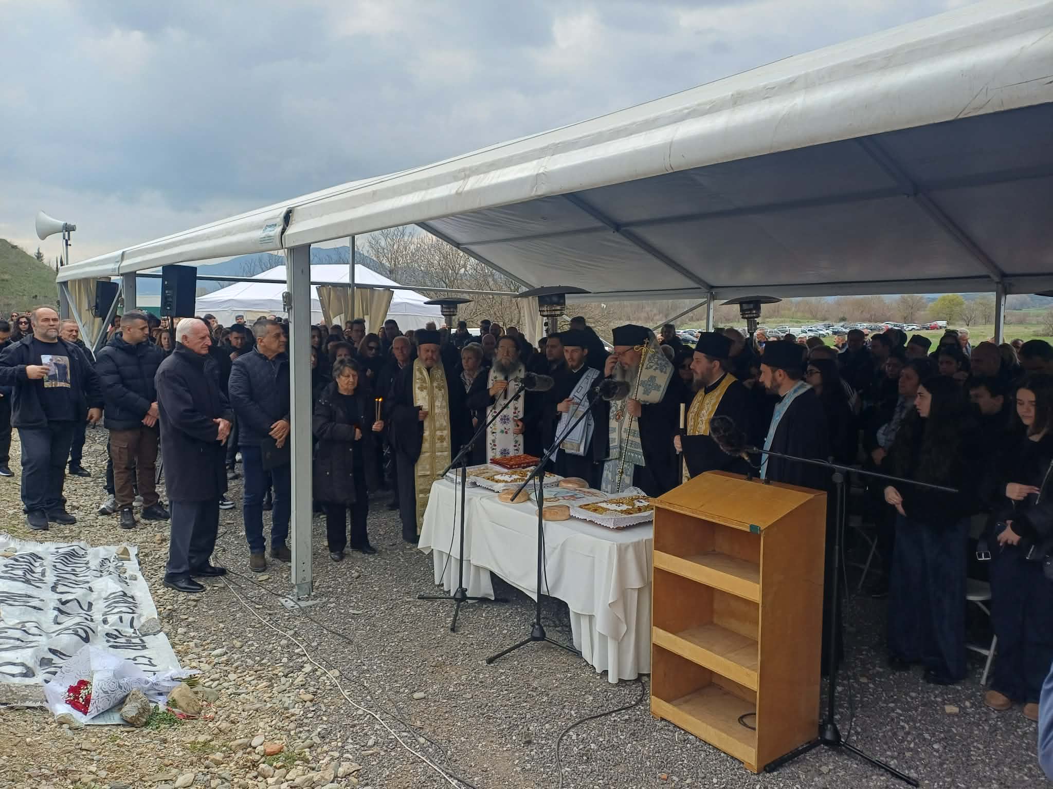 ΘΕΣΣΑΛΙΑ - Τέμπη: Συγκίνηση στο τρισάγιο για τη συμπλήρωση τριών χρόνων στον τόπο της τραγωδίας (ΦΩΤΟ+video) ΘΕΣΣΑΛΙΑ - Τέμπη: Συγκίνηση στο τρισάγιο για τη συμπλήρωση τριών χρόνων στον τόπο της τραγωδίας (ΦΩΤΟ+video)