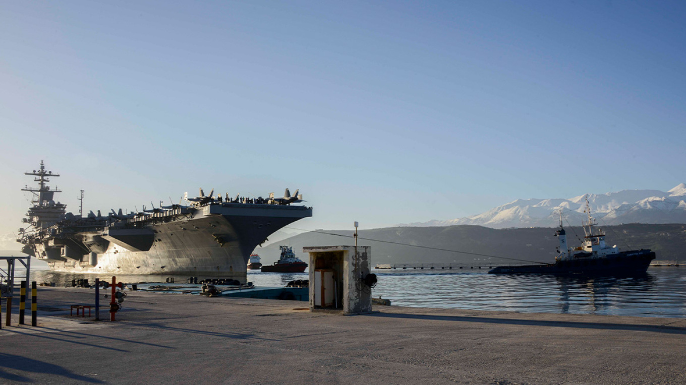 ΕΛΛΑΔΑ - Προσήχθη Γεωργιανός για κατασκοπεία στη Σούδα ΕΛΛΑΔΑ - Προσήχθη Γεωργιανός για κατασκοπεία στη Σούδα