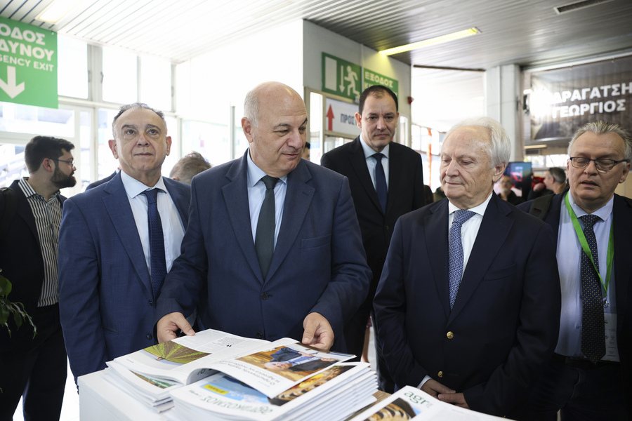 Αγροτικά - Τσιάρας από Agrotica: Θα εξαντλήσουμε κάθε δημοσιονομικό περιθώριο, για να στηρίξουμε τον Έλληνα αγρότη Αγροτικά - Τσιάρας από Agrotica: Θα εξαντλήσουμε κάθε δημοσιονομικό περιθώριο, για να στηρίξουμε τον Έλληνα αγρότη