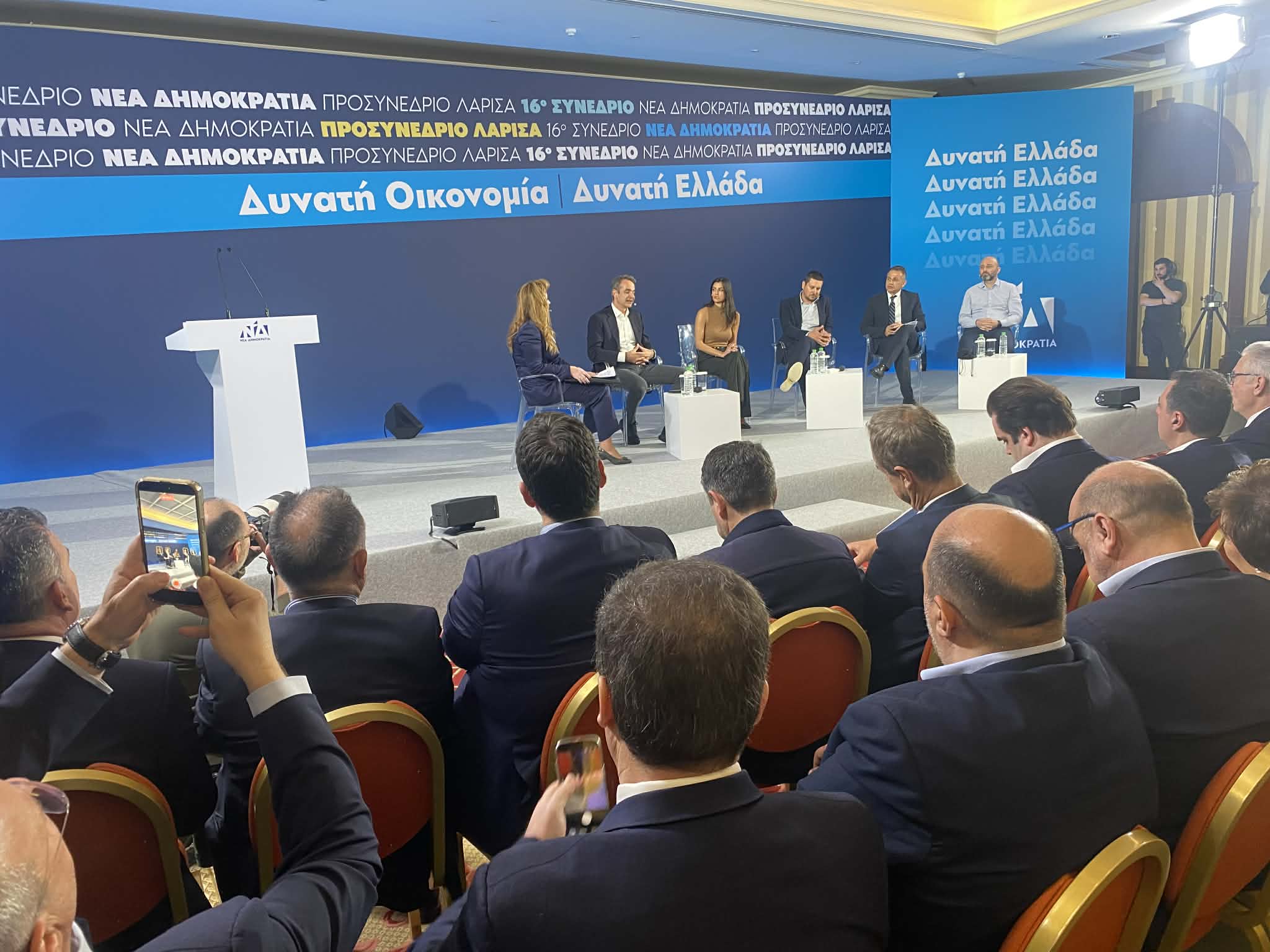 ΛΑΡΙΣΑ - Παρακολουθήστε live το προσυνέδριο της ΝΔ στη Λάρισα ΛΑΡΙΣΑ - Παρακολουθήστε live το προσυνέδριο της ΝΔ στη Λάρισα