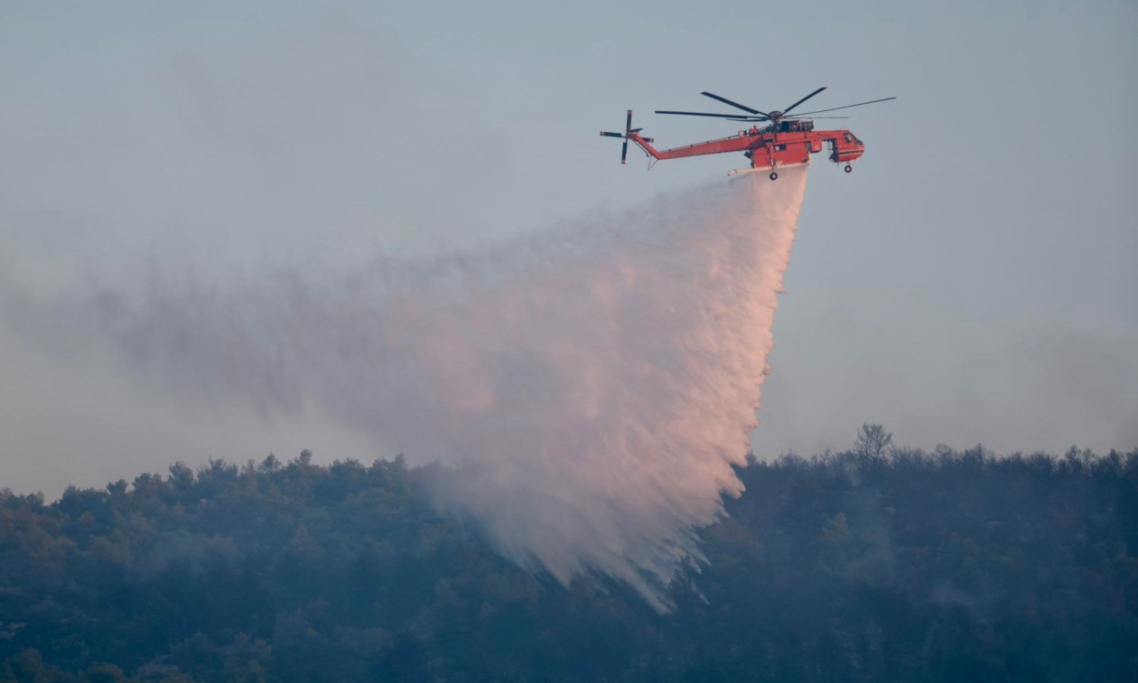 ΕΛΛΑΔΑ - Μεγάλη φωτιά στην Ηλεία - Σηκώθηκαν εναέρια μέσα ΕΛΛΑΔΑ - Μεγάλη φωτιά στην Ηλεία - Σηκώθηκαν εναέρια μέσα