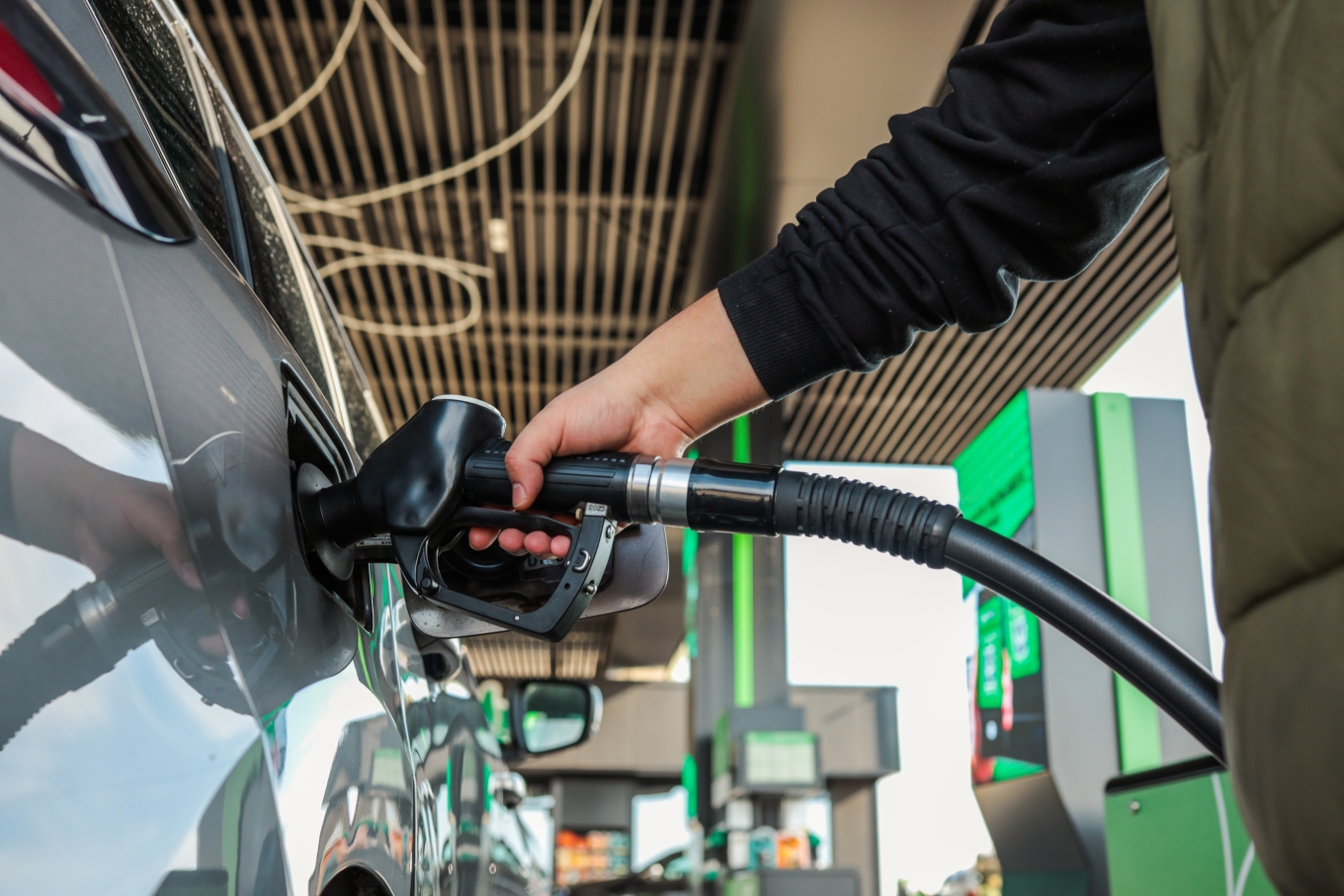 ΟΙΚΟΝΟΜΙΑ - Ράλι τιμών σε καύσιμα και ρεύμα, πάνω από 2 ευρώ η βενζίνη, βαθιές ρωγμές στην Ευρώπη ΟΙΚΟΝΟΜΙΑ - Ράλι τιμών σε καύσιμα και ρεύμα, πάνω από 2 ευρώ η βενζίνη, βαθιές ρωγμές στην Ευρώπη