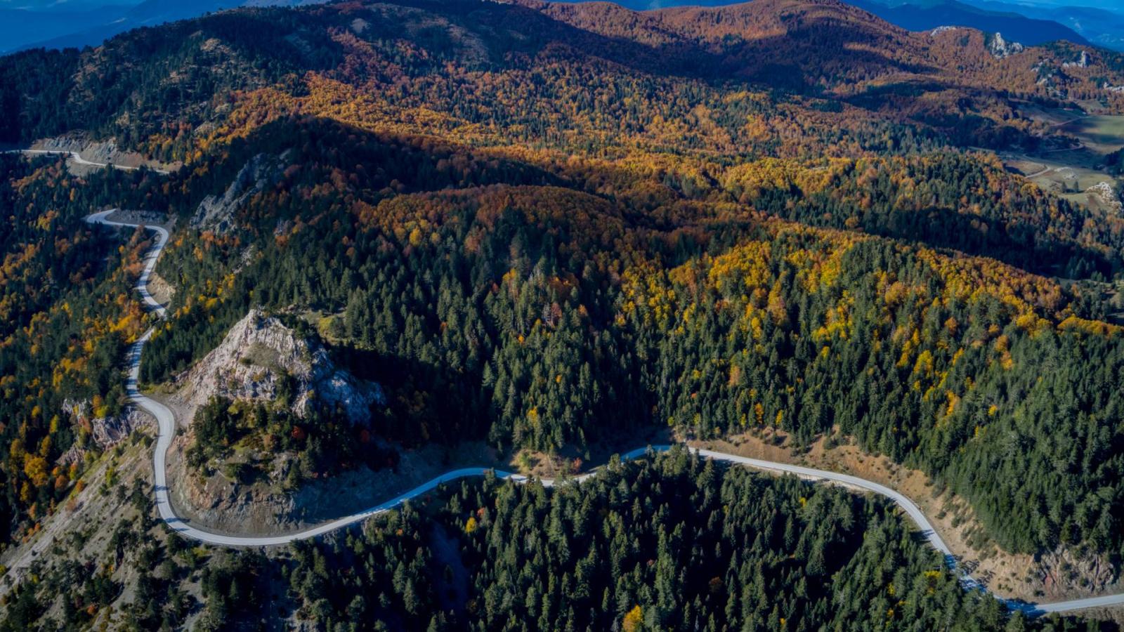 Ο πιο επικίνδυνος δρόμος της χώρας ενώνει τη Θεσσαλία με την Ήπειρο