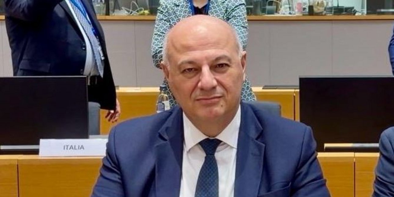 Αγροτικά - Λέσβος: Αποζημιώσεις για το γάλα μετά τον αφθώδη πυρετό -Παρέμβαση κυβέρνησης και δεσμεύσεις Τσιάρα Αγροτικά - Λέσβος: Αποζημιώσεις για το γάλα μετά τον αφθώδη πυρετό -Παρέμβαση κυβέρνησης και δεσμεύσεις Τσιάρα