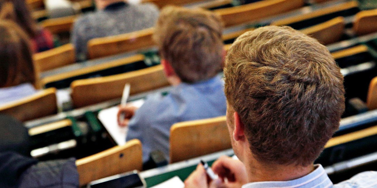 ΕΛΛΑΔΑ - Στη «φάκα» 6 εκπαιδευτήρια για πτυχία «μαϊμού»: Πρόστιμα και συλλήψεις, στα 3,2 εκατ. ευρώ τα παράνομα κέρδη ΕΛΛΑΔΑ - Στη «φάκα» 6 εκπαιδευτήρια για πτυχία «μαϊμού»: Πρόστιμα και συλλήψεις, στα 3,2 εκατ. ευρώ τα παράνομα κέρδη