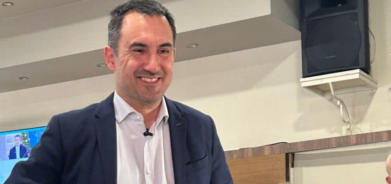 ΠΟΛΙΤΙΚΗ - Παραιτήθηκε από πρόεδρος της Νέας Αριστεράς ο Αλ. Χαρίτσης -«Η Αριστερά προχωρά σημειωτόν και εξαντλείται στην εσωστρέφεια» ΠΟΛΙΤΙΚΗ - Παραιτήθηκε από πρόεδρος της Νέας Αριστεράς ο Αλ. Χαρίτσης -«Η Αριστερά προχωρά σημειωτόν και εξαντλείται στην εσωστρέφεια»