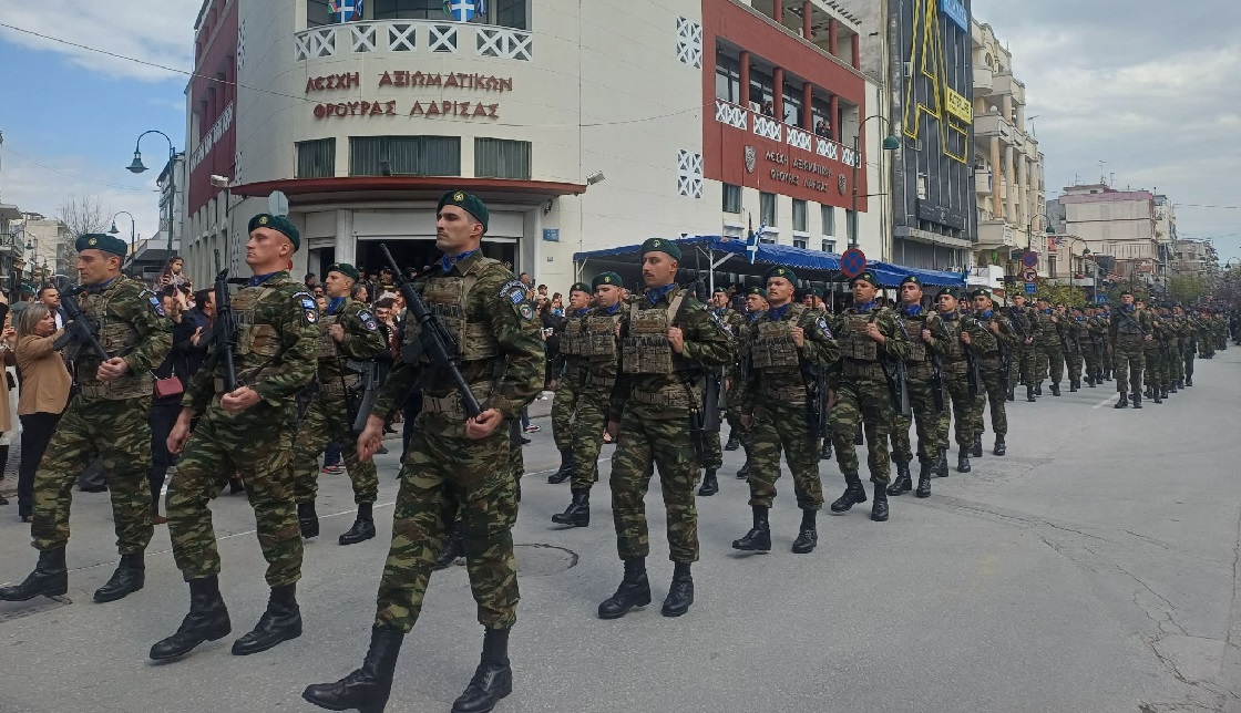 ΛΑΡΙΣΑ - Εντυπωσιακή η παρουσία μαθητών και ενόπλων δυνάμεων στην παρέλαση της Λάρισας απέσπασε θερμά χειροκροτήματα (ΦΩΤΟ) ΛΑΡΙΣΑ - Εντυπωσιακή η παρουσία μαθητών και ενόπλων δυνάμεων στην παρέλαση της Λάρισας απέσπασε θερμά χειροκροτήματα (ΦΩΤΟ)