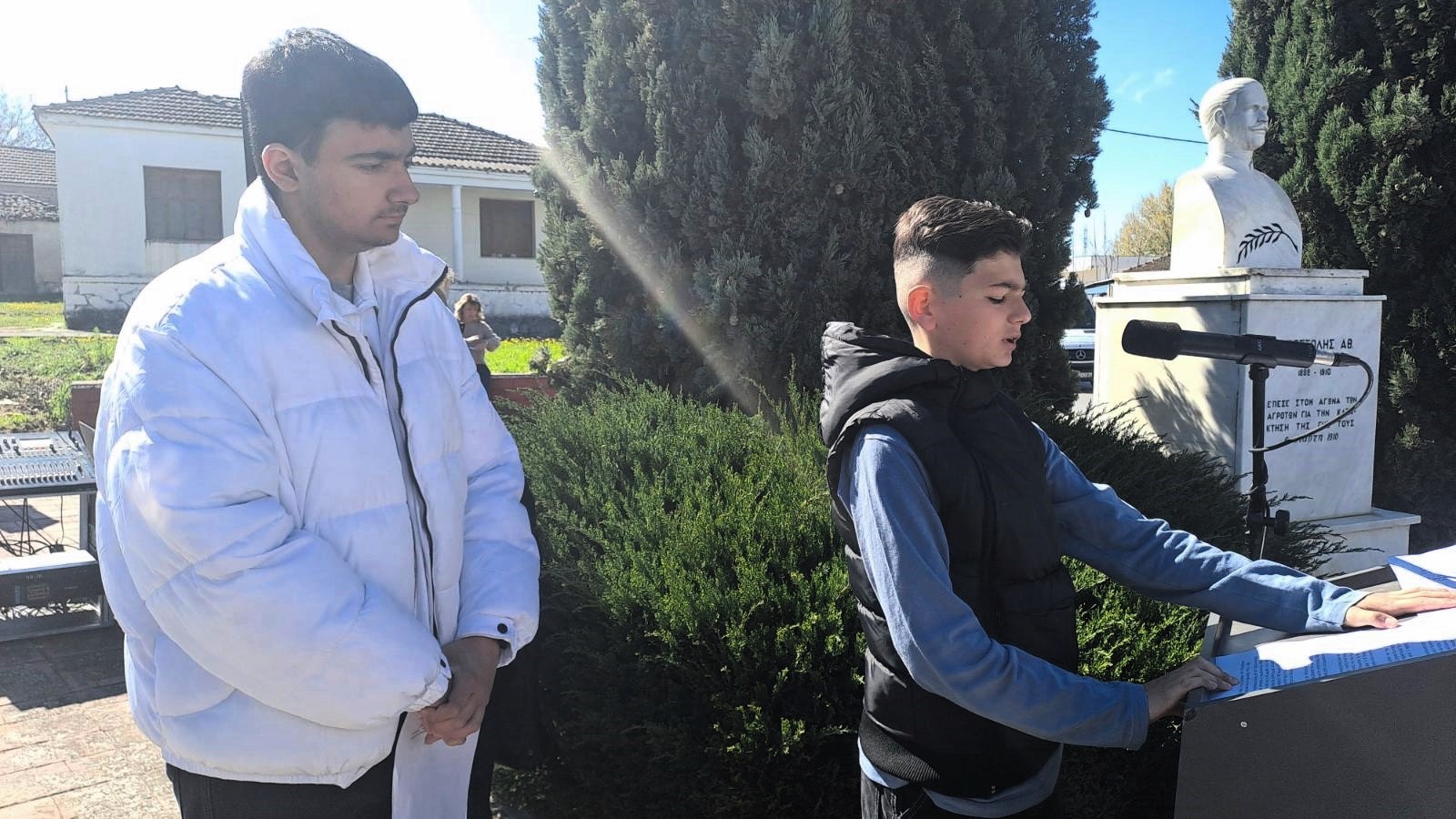 ΛΑΡΙΣΑ - Ο Δήμος Κιλελέρ τίμησε στη Νίκαια το νεκρό αγρότη Αποστόλη Μπατάλα που έπεσε στην εξέγερση του 1910 ΛΑΡΙΣΑ - Ο Δήμος Κιλελέρ τίμησε στη Νίκαια το νεκρό αγρότη Αποστόλη Μπατάλα που έπεσε στην εξέγερση του 1910