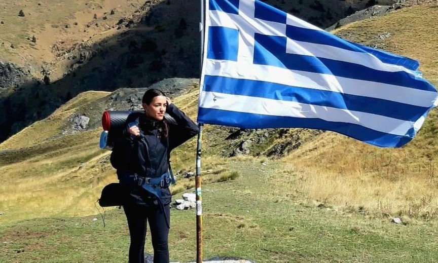 Βολιώτισσα φωτογράφος καταγράφει τα ταξίδια της σε εξωτικούς προορισμούς και γίνεται viral