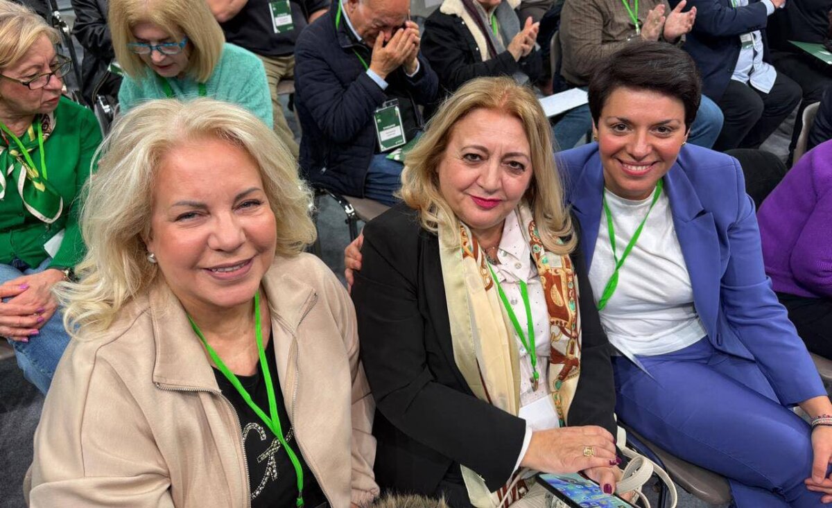 Δυνατή ομάδα και στο Συνέδριο του ΠΑΣΟΚ από τις τρεις χωρικές αντιπεριφερειάρχες (ΦΩΤΟ) Δυνατή ομάδα και στο Συνέδριο του ΠΑΣΟΚ από τις τρεις χωρικές αντιπεριφερειάρχες (ΦΩΤΟ)