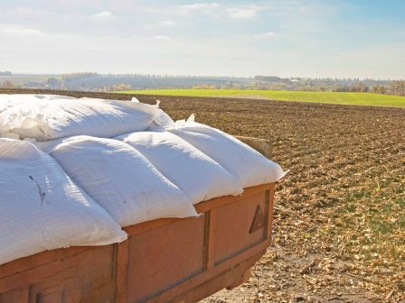 Αγροτικά - Λιπάσματα: Οι ανοιξιάτικες καλλιέργειες θα πληρώσουν το μάρμαρο Αγροτικά - Λιπάσματα: Οι ανοιξιάτικες καλλιέργειες θα πληρώσουν το μάρμαρο