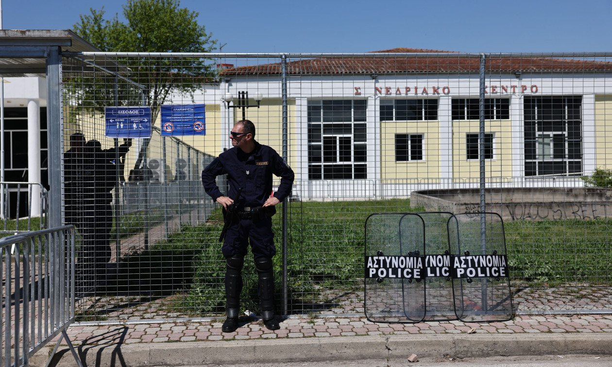 ΛΑΡΙΣΑ - Τέμπη: Διεκόπη για τις 27 Απριλίου η δίκη-χωρίς εντάσεις σήμερα η διαδικασία νομιμοποίησης συνηγόρων (video) ΛΑΡΙΣΑ - Τέμπη: Διεκόπη για τις 27 Απριλίου η δίκη-χωρίς εντάσεις σήμερα η διαδικασία νομιμοποίησης συνηγόρων (video)