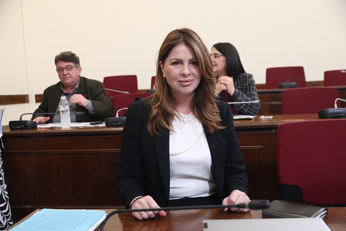 ΤΡΙΚΑΛΑ - Άρση ασυλίας ζητά η Παπακώστα και δηλώνει πως δεν θα είναι υποψήφια στις εκλογές υπό προϋποθέσεις ΤΡΙΚΑΛΑ - Άρση ασυλίας ζητά η Παπακώστα και δηλώνει πως δεν θα είναι υποψήφια στις εκλογές υπό προϋποθέσεις