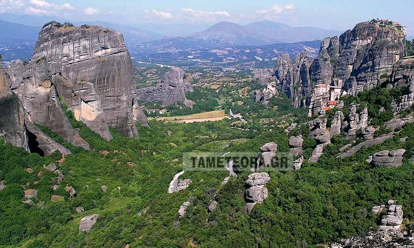 ΤΡΙΚΑΛΑ - Τραγωδία στα Μετέωρα: Γυναίκα έπεσε στο κενό από ιερά μονή ΤΡΙΚΑΛΑ - Τραγωδία στα Μετέωρα: Γυναίκα έπεσε στο κενό από ιερά μονή