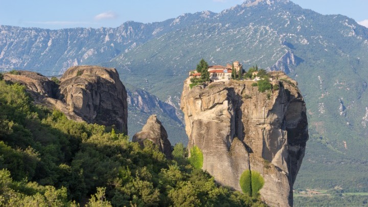 ΤΡΙΚΑΛΑ - Μετέωρα: Γιατί θεωρείται η «πρωτεύουσα του ελληνικού ορθόδοξου Πάσχα» ΤΡΙΚΑΛΑ - Μετέωρα: Γιατί θεωρείται η «πρωτεύουσα του ελληνικού ορθόδοξου Πάσχα»