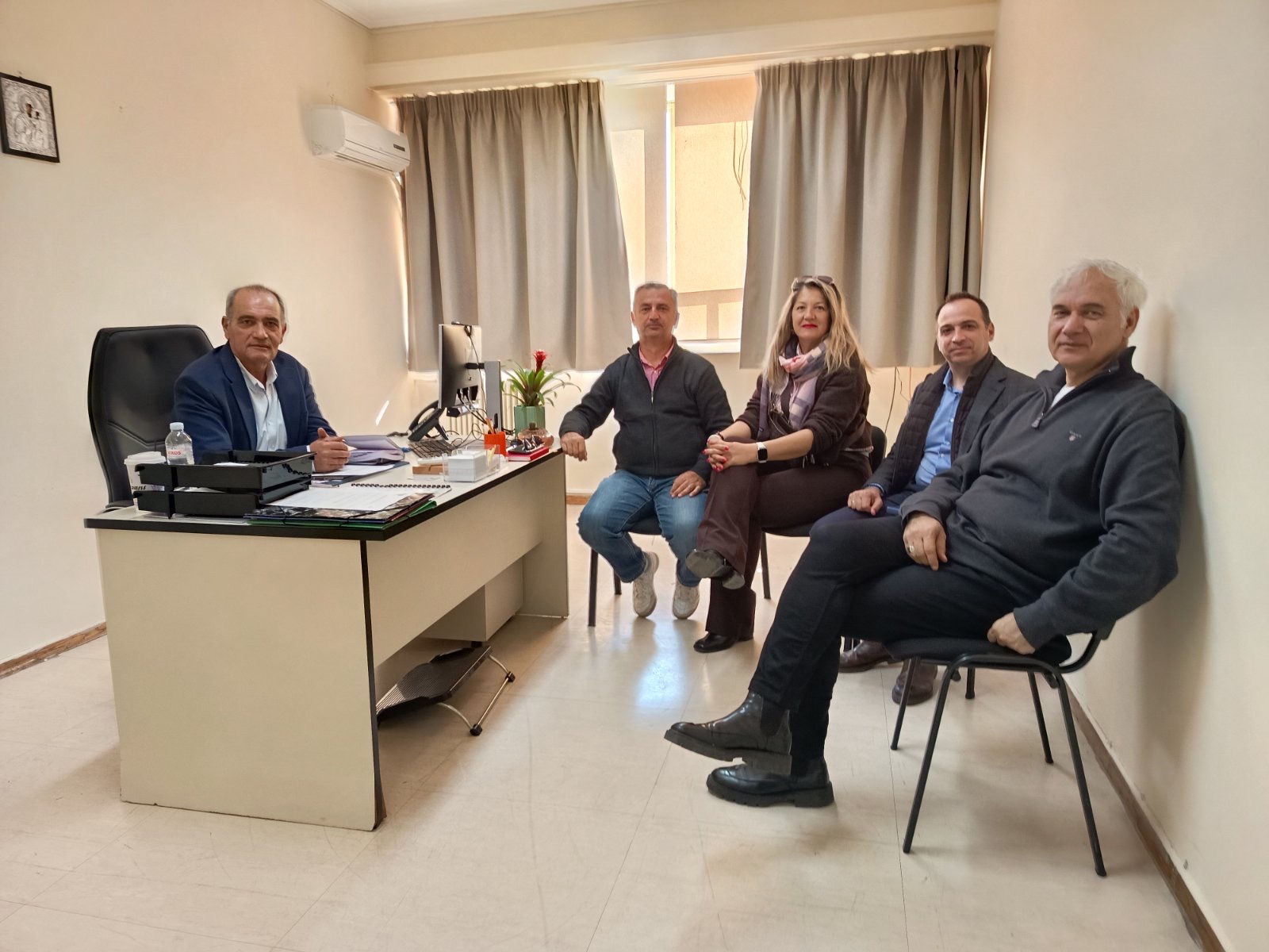 ΛΑΡΙΣΑ - Δήμος Λαρισαίων: Με εκπροσώπους Εθελοντικών Οργανώσεων συναντήθηκε ο Βασίλης Μητροδήμος ΛΑΡΙΣΑ - Δήμος Λαρισαίων: Με εκπροσώπους Εθελοντικών Οργανώσεων συναντήθηκε ο Βασίλης Μητροδήμος