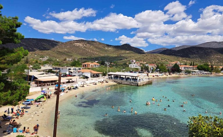 «Καμπανάκι» από τους εστιάτορες στον Βόλο – «Πάνω από 100 καταστήματα δεν θα ανοίξουν φέτος σε Μαγνησία και Σποράδες»