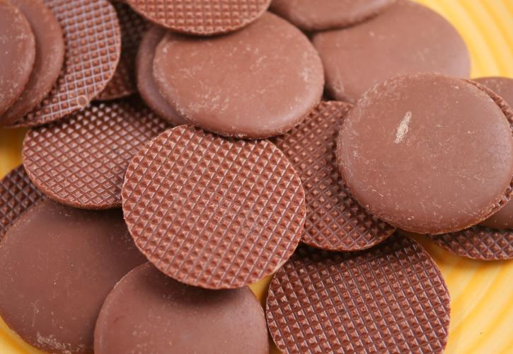 ΟΙΚΟΝΟΜΙΑ - SOS από τον μεγαλύτερο παραγωγό σοκολάτας στον κόσμο - Κατακρημνίζεται η τιμή του κακάο ΟΙΚΟΝΟΜΙΑ - SOS από τον μεγαλύτερο παραγωγό σοκολάτας στον κόσμο - Κατακρημνίζεται η τιμή του κακάο