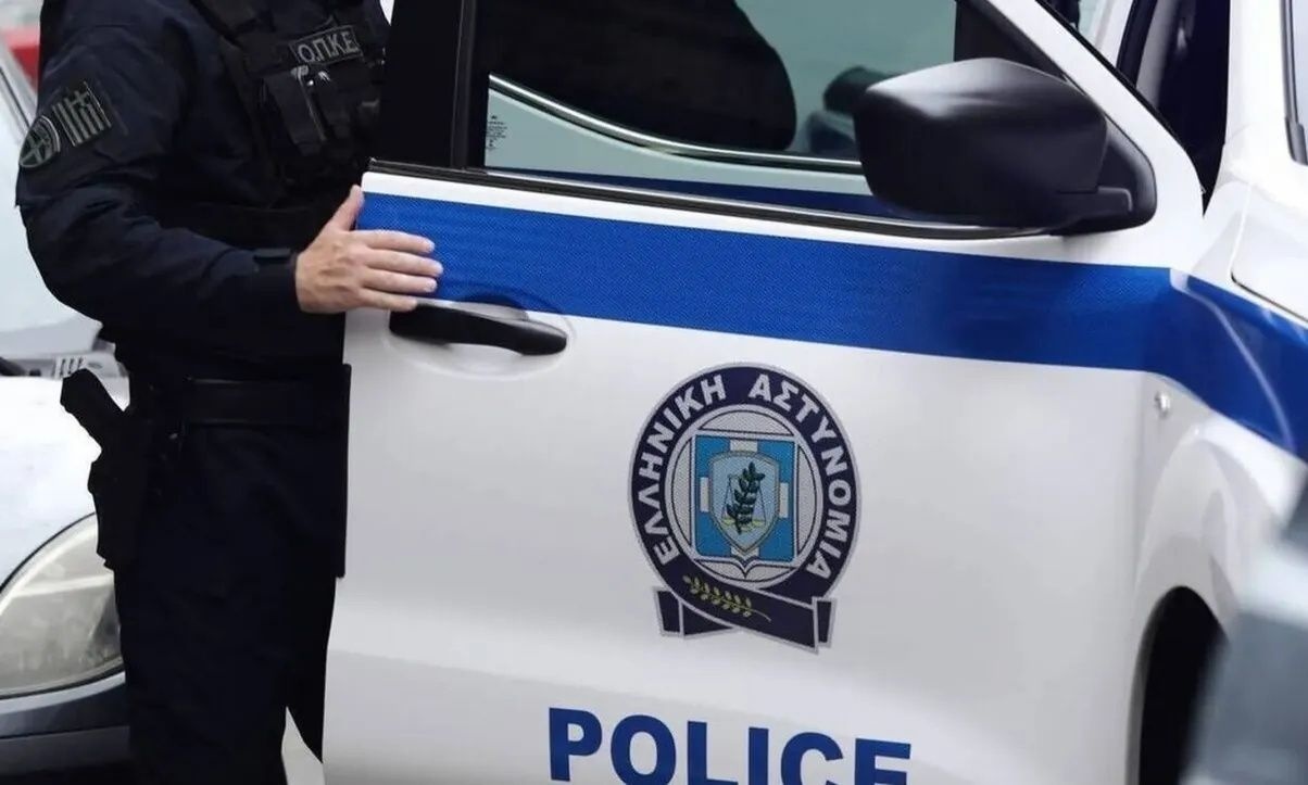 ΒΟΛΟΣ - Πήλιο: 35χρονος λήστεψε και απείλησε τους γονείς του - «Μου έκαναν μάγια και βουντού, είναι μασόνοι» ΒΟΛΟΣ - Πήλιο: 35χρονος λήστεψε και απείλησε τους γονείς του - «Μου έκαναν μάγια και βουντού, είναι μασόνοι»